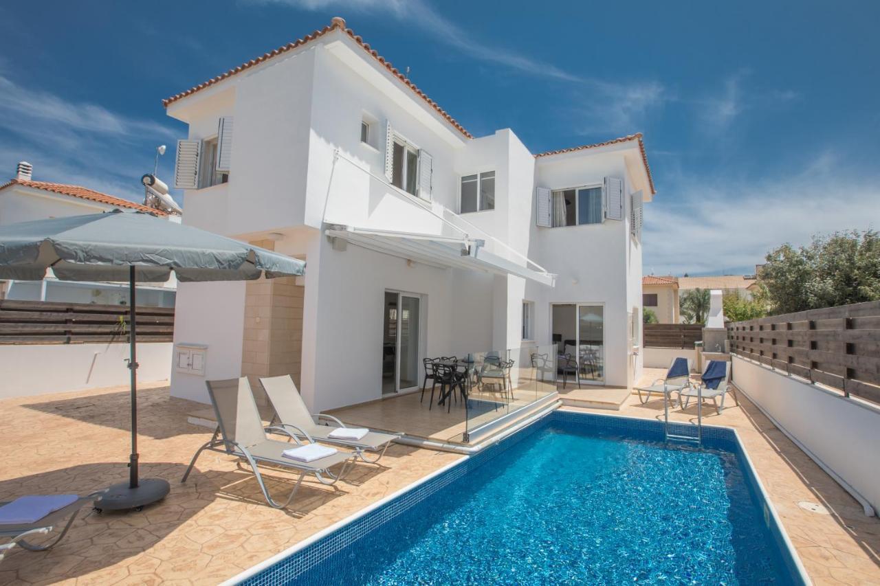 Elite Luxury Villa Paralimni Exterior foto
